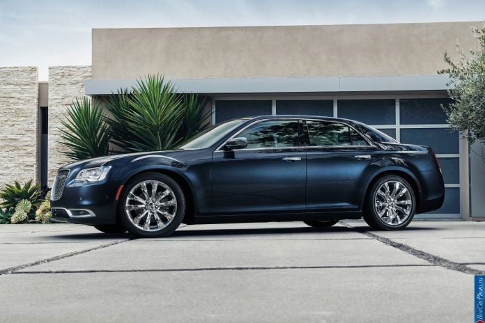 2015 Chrysler 300 - фотография 119 из 226