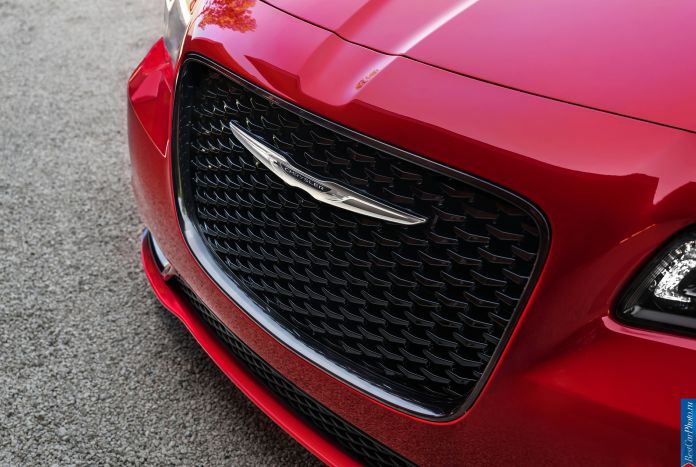2015 Chrysler 300 - фотография 147 из 226