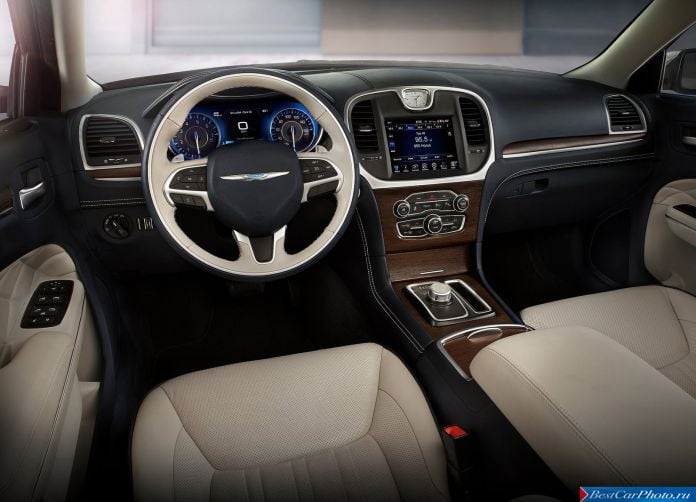 2015 Chrysler 300 - фотография 150 из 226