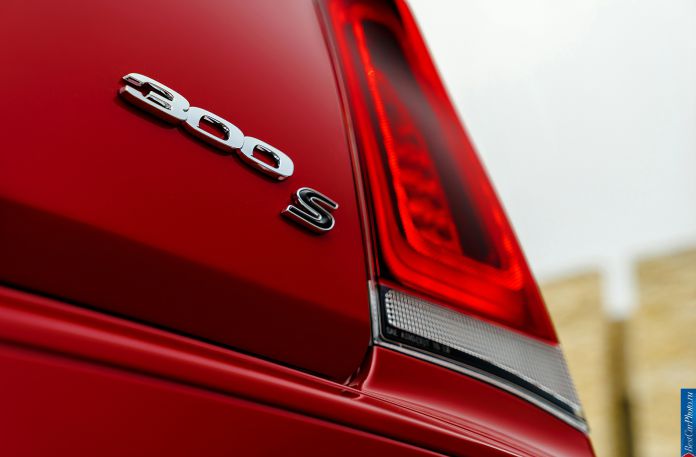 2015 Chrysler 300 - фотография 163 из 226