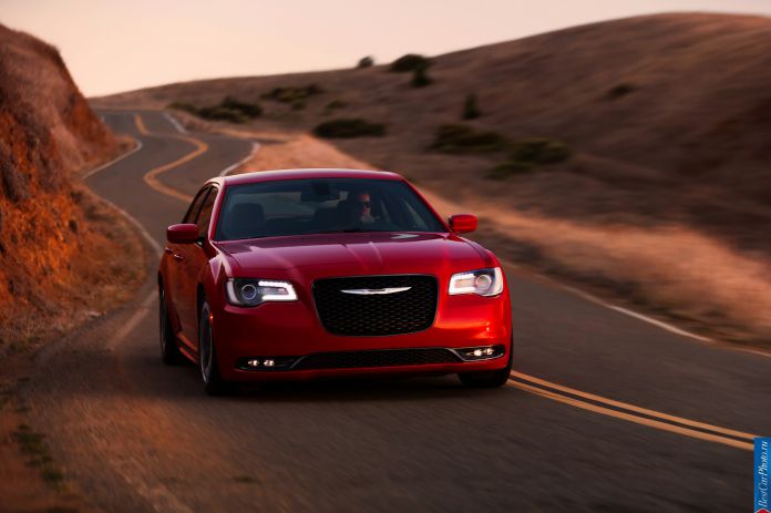 2015 Chrysler 300 - фотография 169 из 226