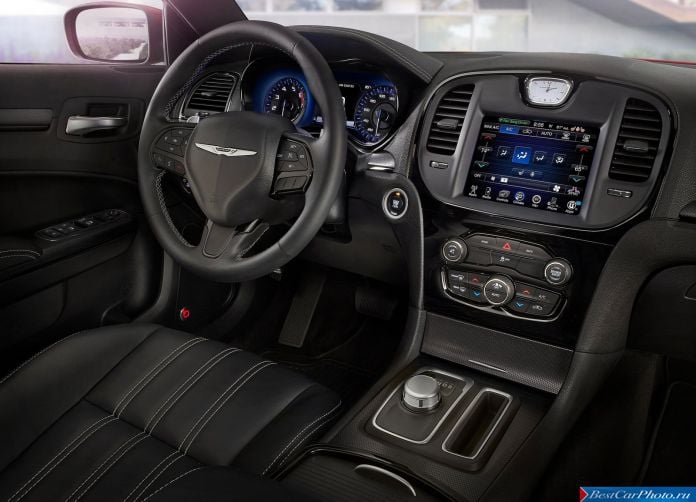 2015 Chrysler 300 - фотография 170 из 226