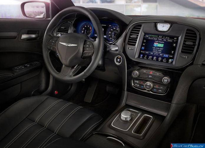 2015 Chrysler 300 - фотография 172 из 226