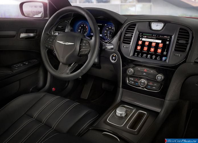 2015 Chrysler 300 - фотография 174 из 226
