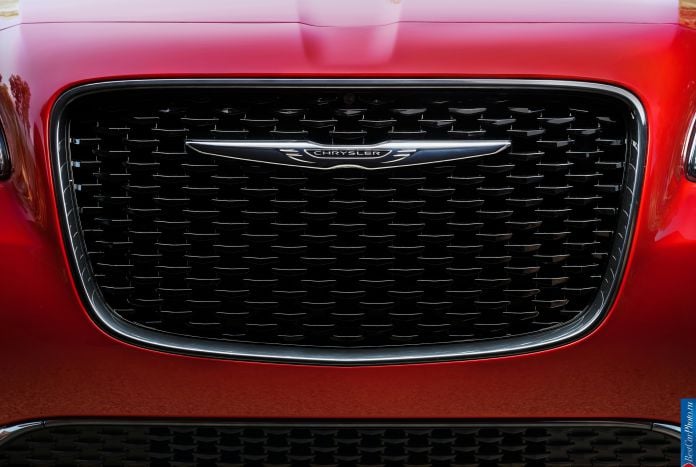 2015 Chrysler 300 - фотография 177 из 226