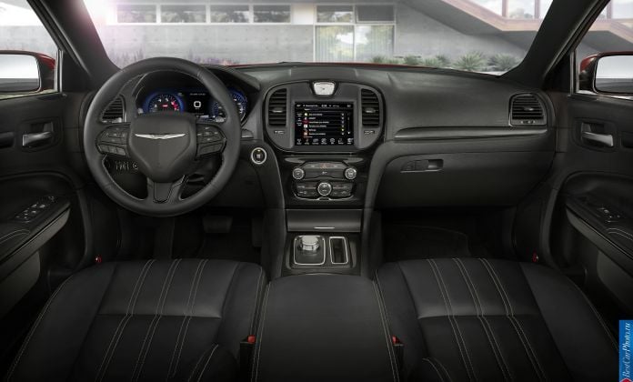 2015 Chrysler 300 - фотография 183 из 226