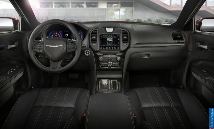 2015 Chrysler 300 - фотография 187 из 226
