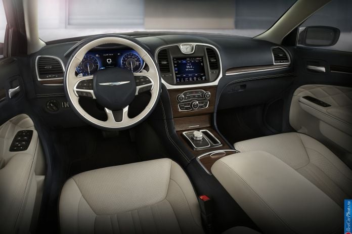 2015 Chrysler 300 - фотография 197 из 226