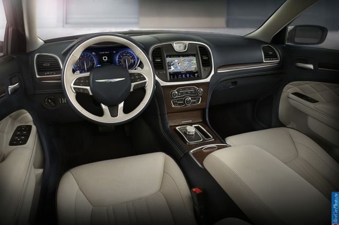 2015 Chrysler 300 - фотография 199 из 226