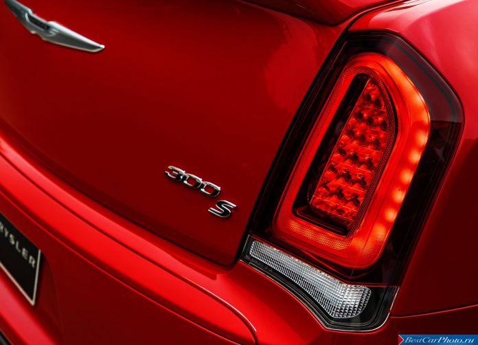2015 Chrysler 300 - фотография 200 из 226