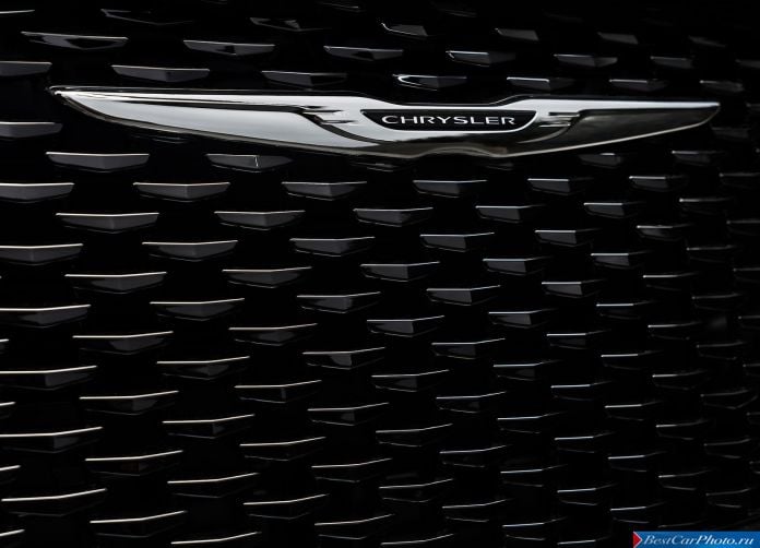 2015 Chrysler 300 - фотография 212 из 226