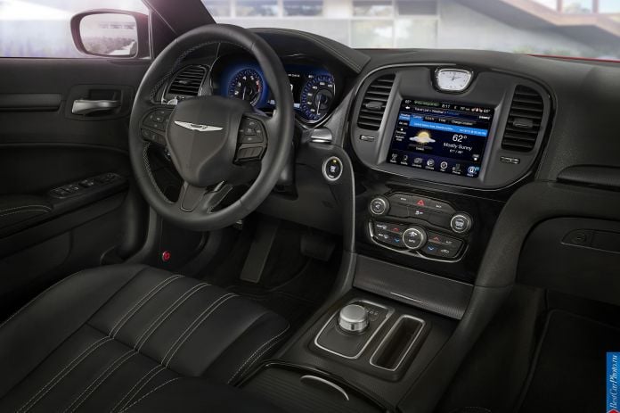 2015 Chrysler 300 - фотография 217 из 226