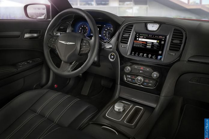 2015 Chrysler 300 - фотография 219 из 226