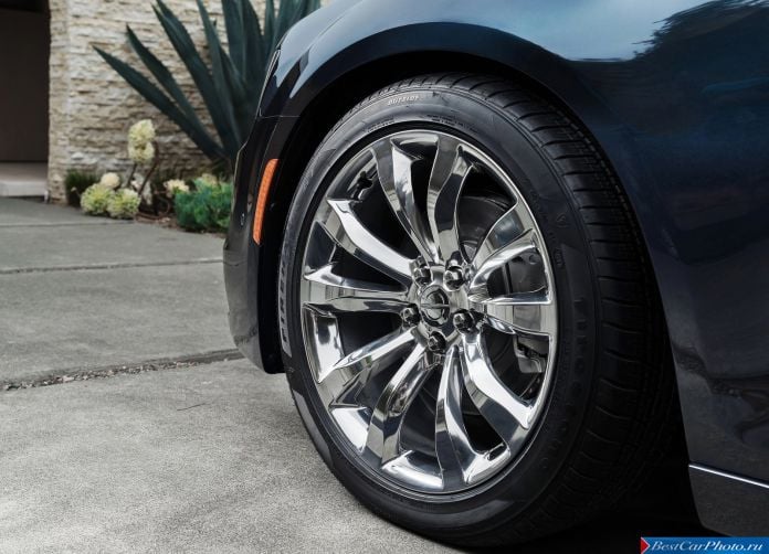 2015 Chrysler 300 - фотография 220 из 226
