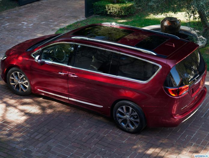 2017 Chrysler Pacifica - фотография 9 из 171