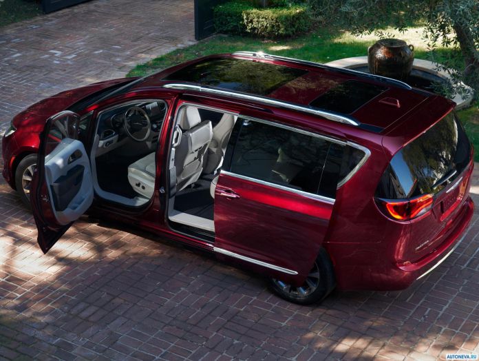 2017 Chrysler Pacifica - фотография 10 из 171