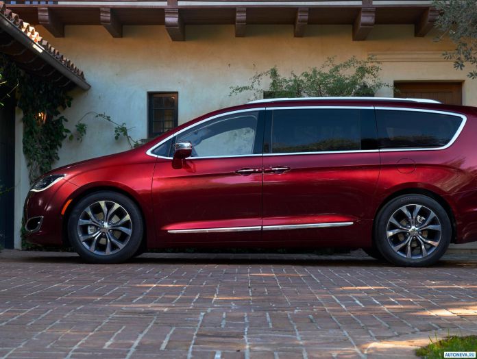 2017 Chrysler Pacifica - фотография 13 из 171