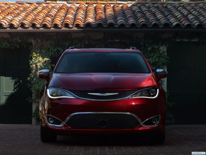 2017 Chrysler Pacifica - фотография 14 из 171