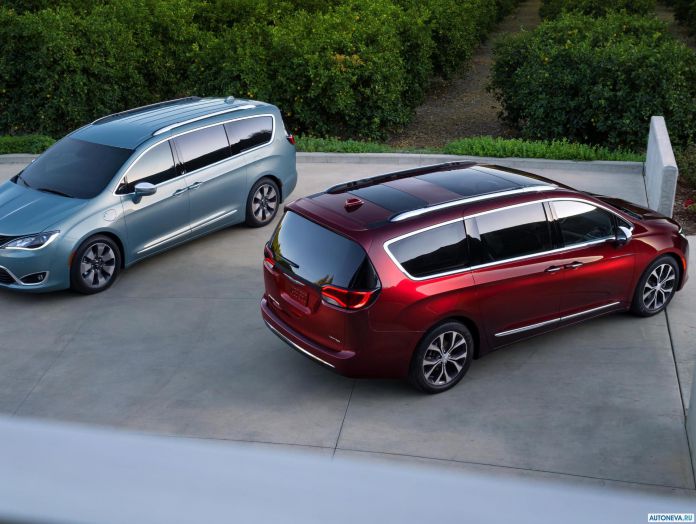 2017 Chrysler Pacifica - фотография 15 из 171