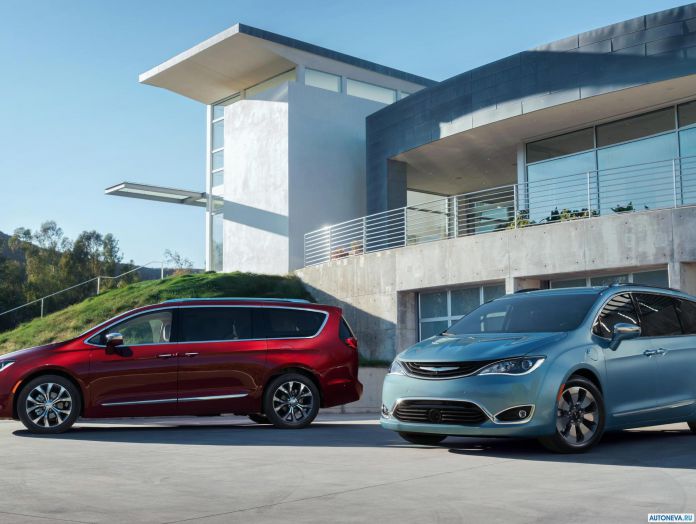 2017 Chrysler Pacifica - фотография 16 из 171