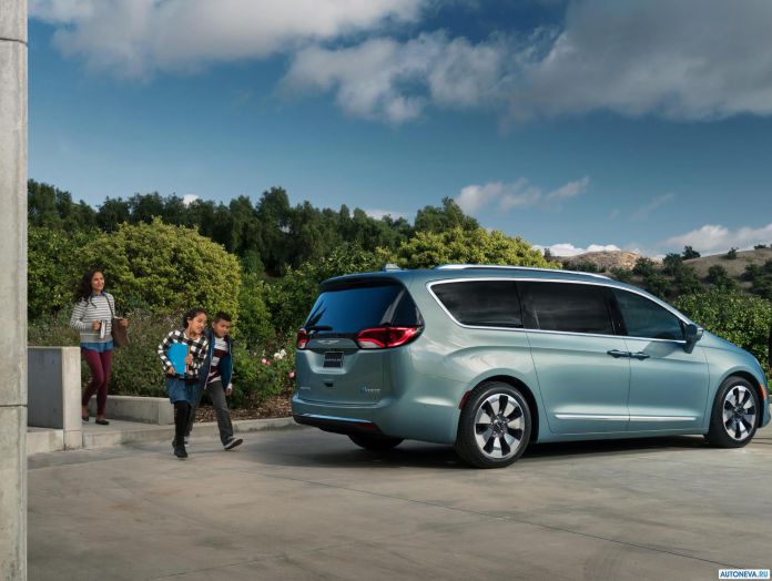 2017 Chrysler Pacifica - фотография 27 из 171 2017 Chrysler Pacifica - фотография 27 из 171