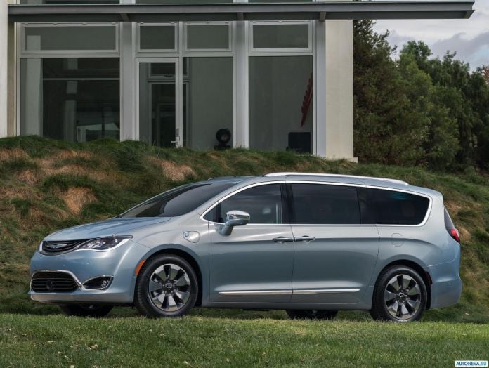 2017 Chrysler Pacifica - фотография 28 из 171 2017 Chrysler Pacifica - фотография 28 из 171