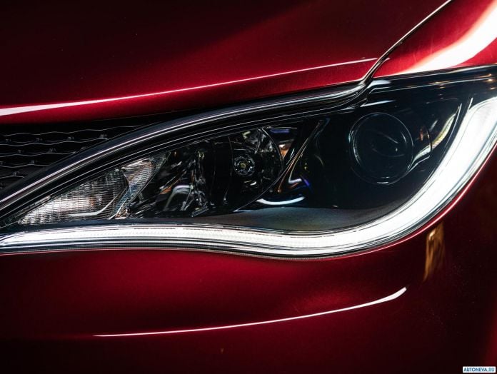 2017 Chrysler Pacifica - фотография 36 из 171 2017 Chrysler Pacifica - фотография 36 из 171