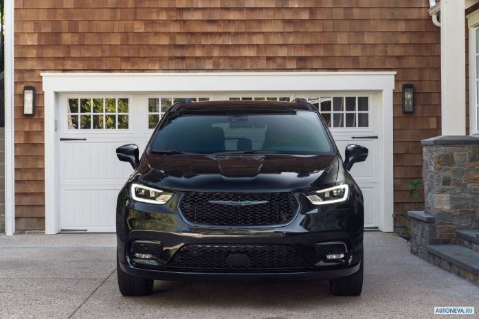 2021 Chrysler Pacifica Limited S Appearaance Package AWD - фотография 3 из 40