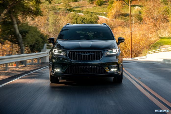2021 Chrysler Pacifica Limited S Appearaance Package AWD - фотография 6 из 40