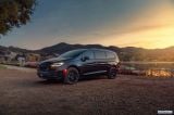 chrysler_2021_pacifica_limited_s_appearance_package_awd_014.jpg