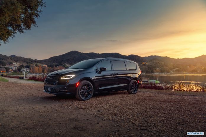2021 Chrysler Pacifica Limited S Appearaance Package AWD - фотография 14 из 40