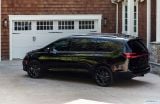 chrysler_2021_pacifica_limited_s_appearance_package_awd_017.jpg