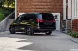 chrysler_2021_pacifica_limited_s_appearance_package_awd_020.jpg