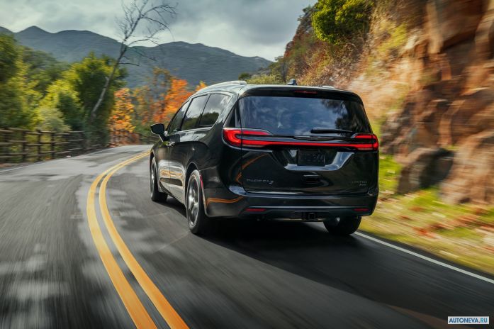 2021 Chrysler Pacifica Limited S Appearaance Package AWD - фотография 21 из 40