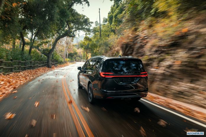 2021 Chrysler Pacifica Limited S Appearaance Package AWD - фотография 23 из 40 2021 Chrysler Pacifica Limited S Appearaance Package AWD - фотография 23 из 40