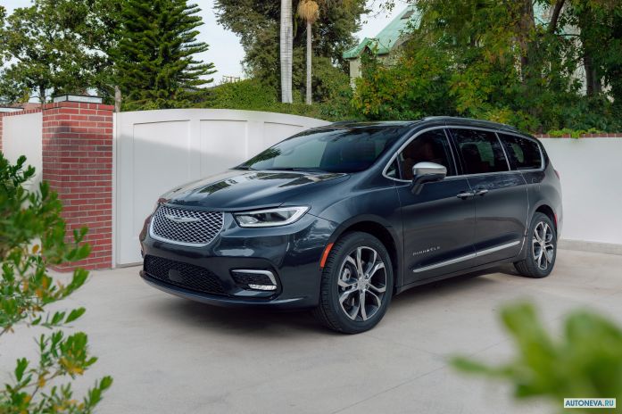 2021 Chrysler Pacifica Pinnacle AWD - фотография 4 из 40