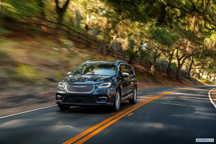 2021 Chrysler Pacifica Pinnacle AWD - фотография 5 из 40