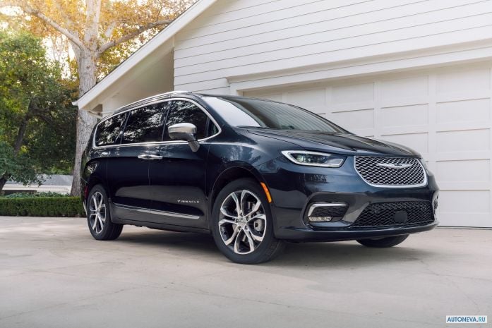 2021 Chrysler Pacifica Pinnacle AWD - фотография 8 из 40