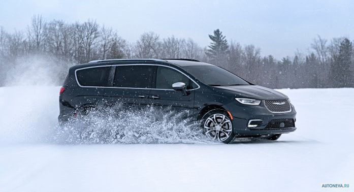 2021 Chrysler Pacifica Pinnacle AWD - фотография 13 из 40