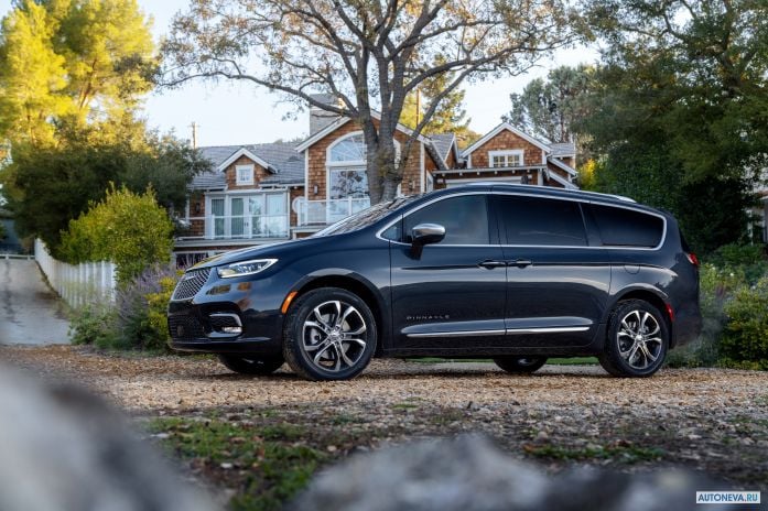 2021 Chrysler Pacifica Pinnacle AWD - фотография 14 из 40