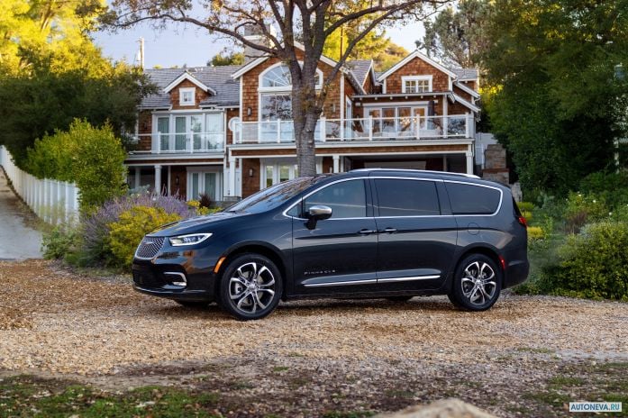 2021 Chrysler Pacifica Pinnacle AWD - фотография 15 из 40