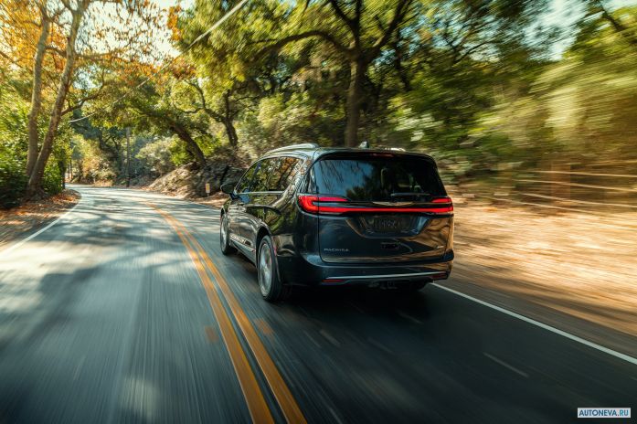 2021 Chrysler Pacifica Pinnacle AWD - фотография 21 из 40 2021 Chrysler Pacifica Pinnacle AWD - фотография 21 из 40