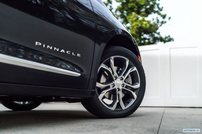 2021 Chrysler Pacifica Pinnacle AWD - фотография 31 из 40