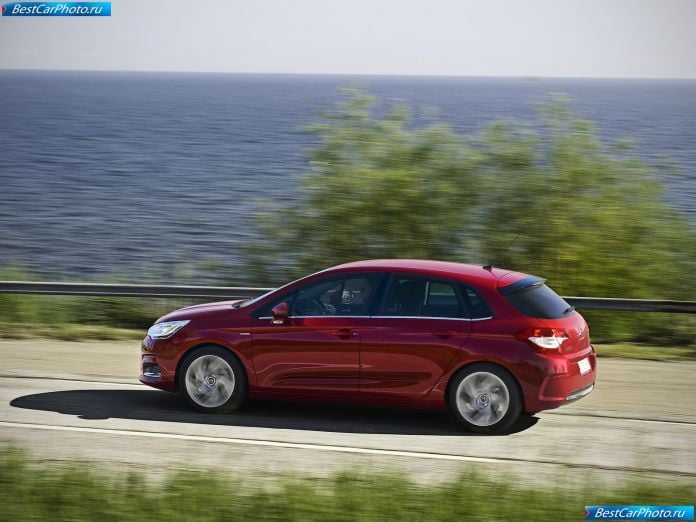 2011 Citroen C4 - фотография 24 из 118