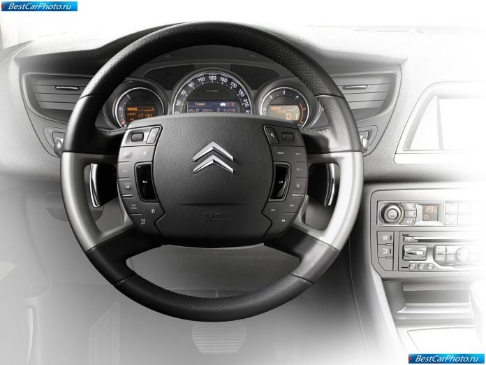 2011 Citroen C5 - фотография 9 из 22 2011 Citroen C5 - фотография 9 из 22