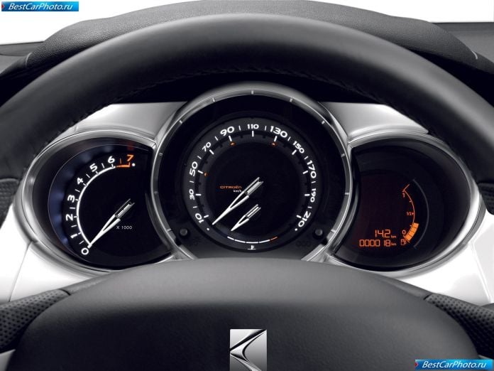 2011 Citroen Ds3 - фотография 33 из 108 2011 Citroen Ds3 - фотография 33 из 108