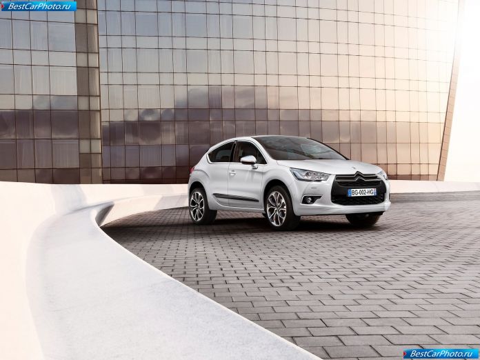 2012 Citroen Ds4 - фотография 1 из 116