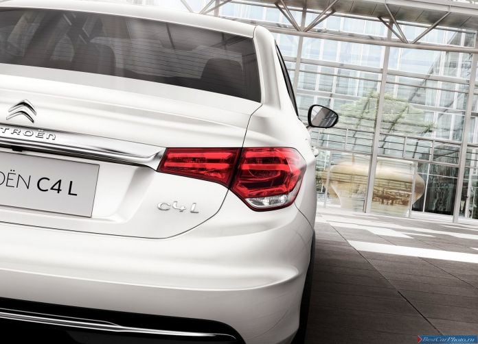 2013 Citroen C4 L - фотография 9 из 11
