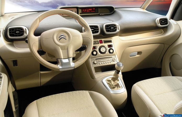 2013 Citroen C3 Picasso - фотография 13 из 21