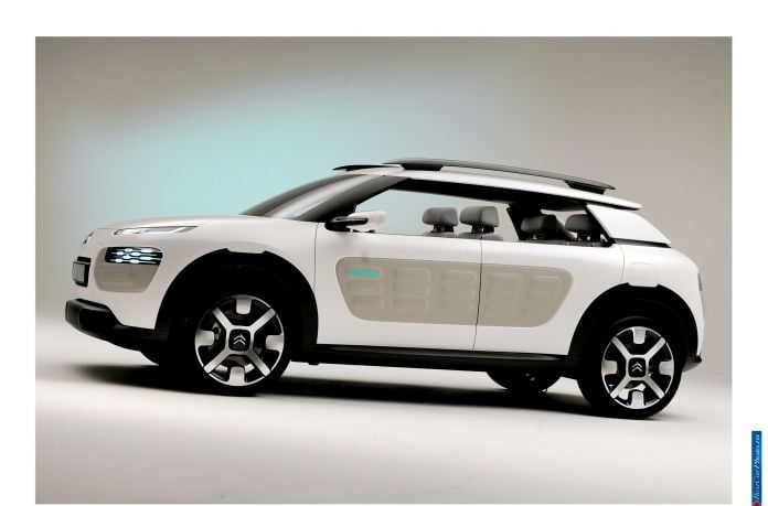 2013 Citroen Cactus - фотография 3 из 29 2013 Citroen Cactus - фотография 3 из 29
